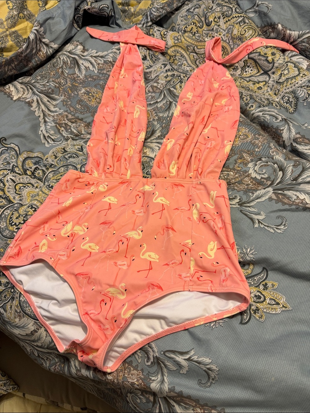 Adorable Ladies pink flamingo 🦩 one piece bathing suit